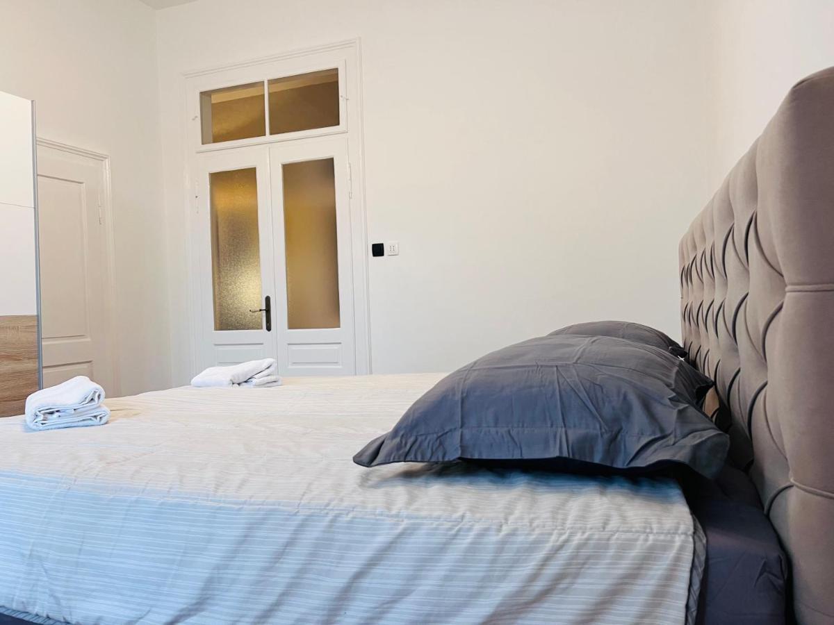 Apartment For Special Getaway Rose Pula Extérieur photo